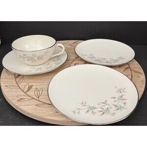 Lenox Wyndcrest 4 Piece Set Coffee Cup & Saucer 2 Bread Plates Silver Trim